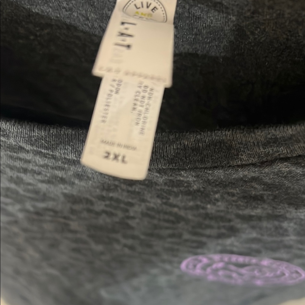 Black Leopard Print Short Sleeve Tee - Picture 3 of 4
